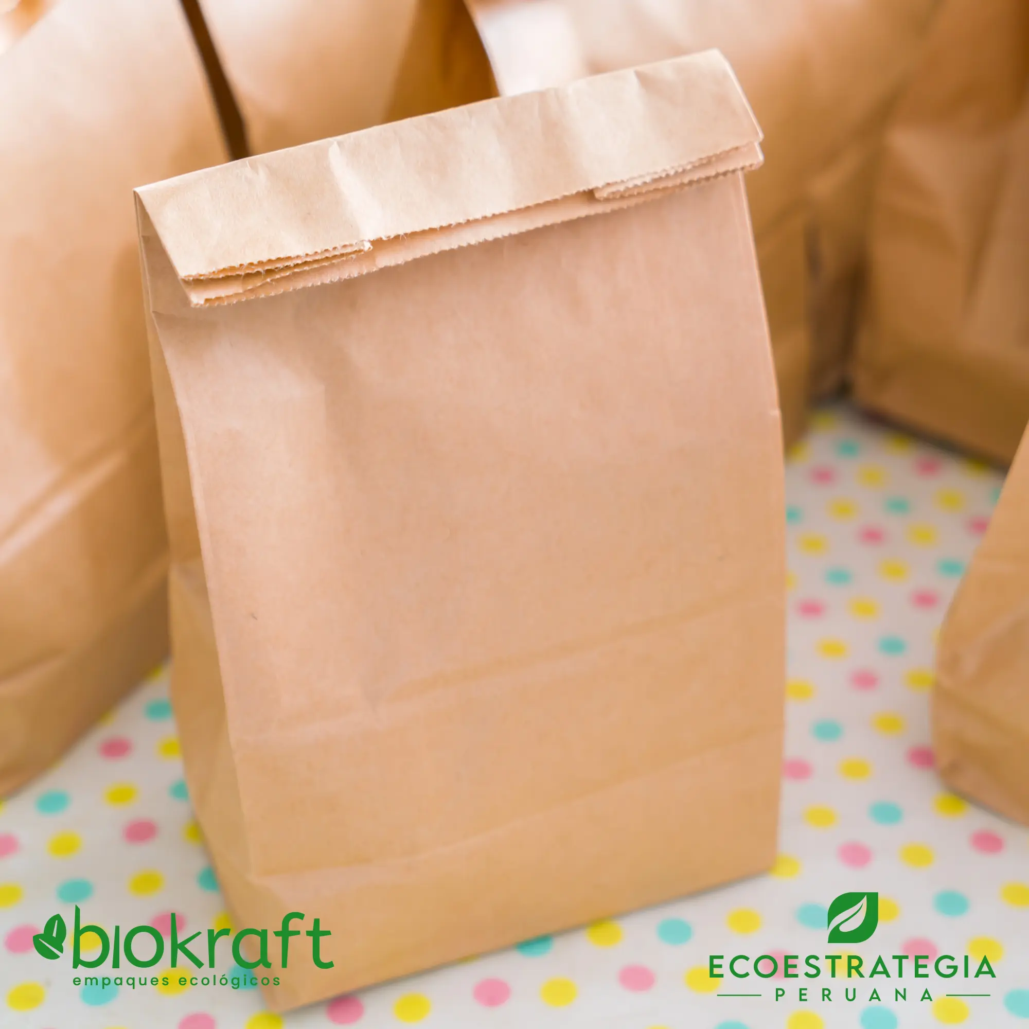 Esta bolsa de papel Kraft tiene un grosor de 80 gr y un peso de 41gr. Bolsas biodegradables y ecológicas reutilizables y personalizadas. Ideal para delivery