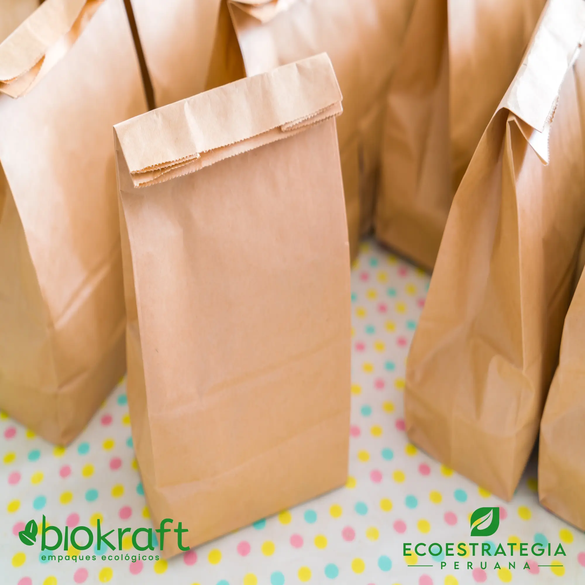 Bolsa biodegradable de papel kraft número 8 Esta bolsa de papel Kraft tiene un grosor de 60 gr y un peso de 13gr. Bolsas biodegradables y ecológicas reutilizables y personalizadas. Ideal para delivery