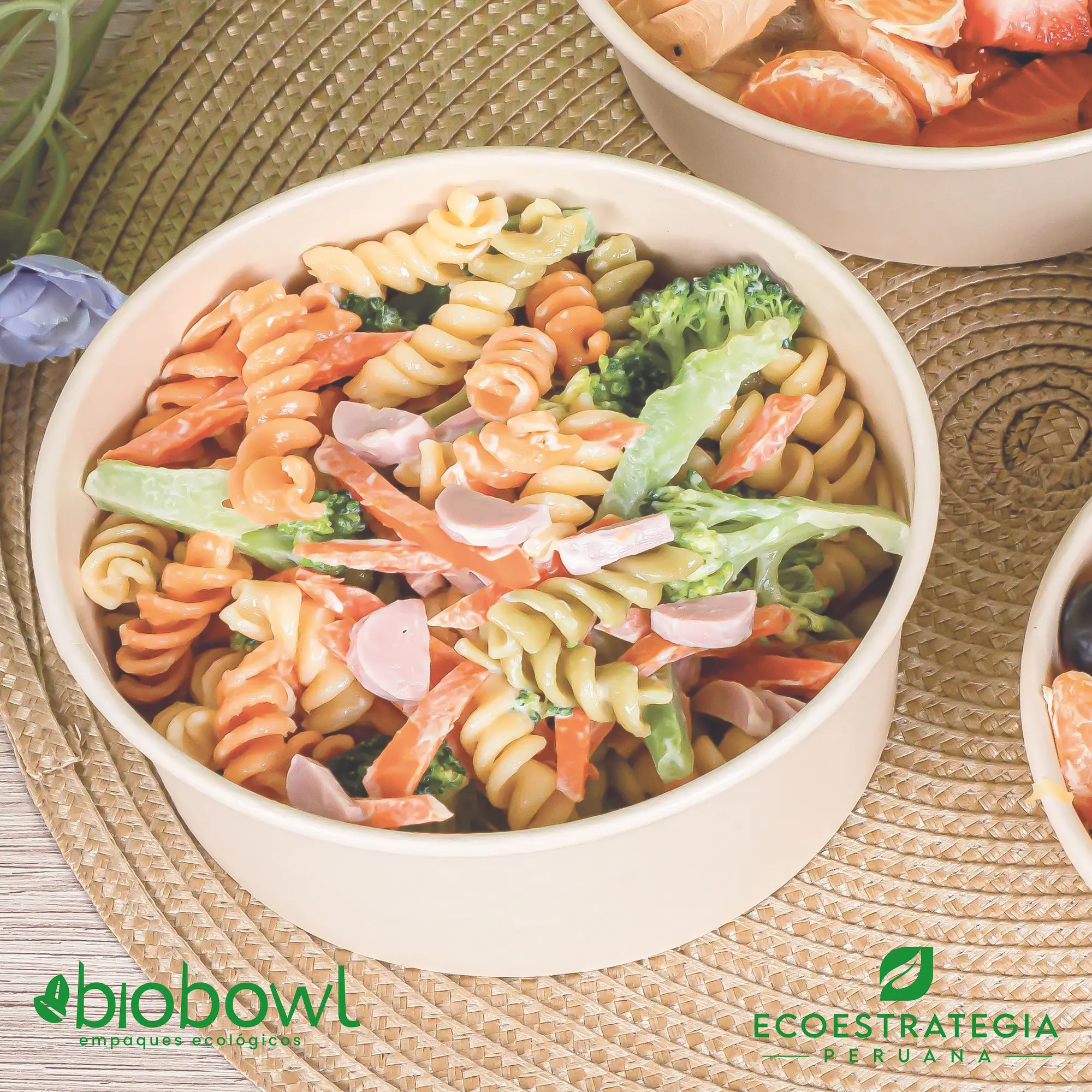 Esta bowl biodegradable de 1300 ml es a base de fibra de bambu. Envases descartables con gramaje ideal, cotiza tus empaques, platos y tapers para ensaladas