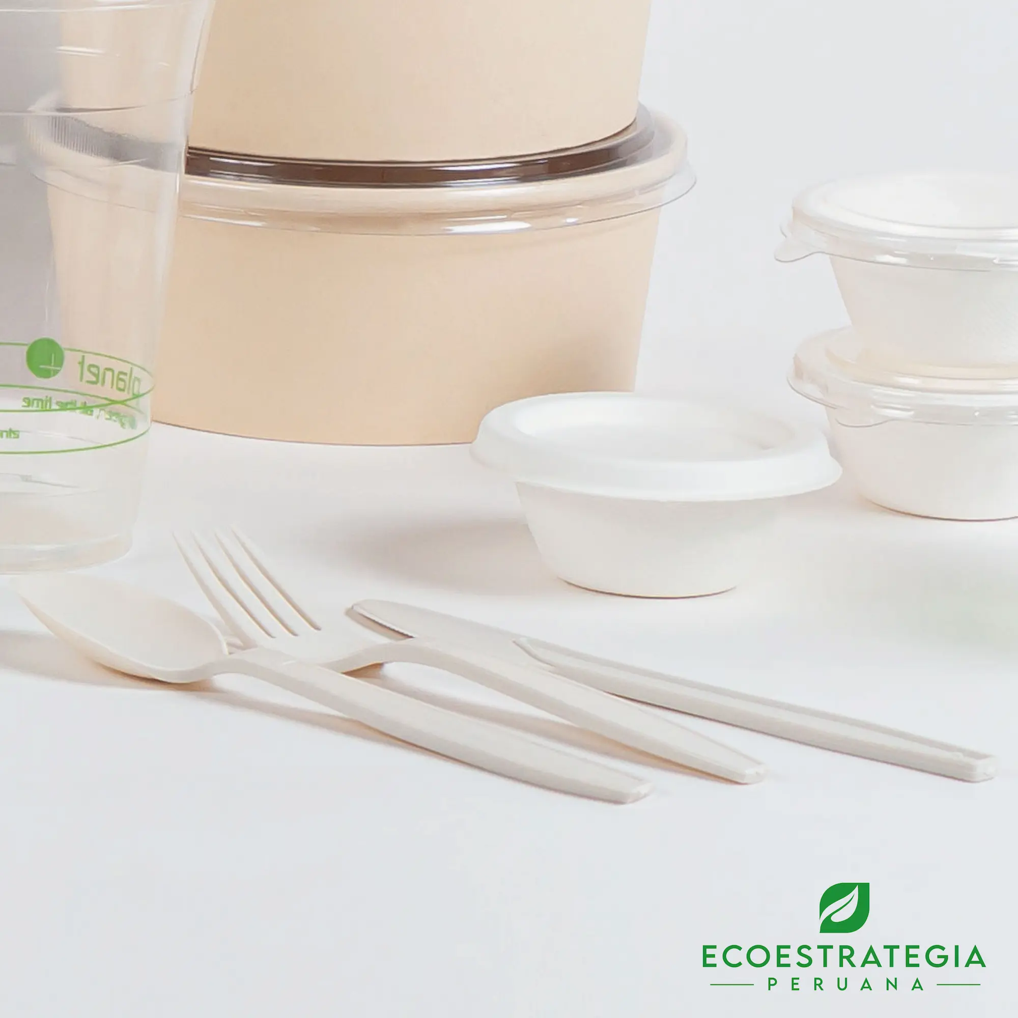 Tenedor biodegradable de fécula de maíz de 15cm Este tenedor biodegradable de 15 cm esta hecho de fecula de maíz. Cubierto descartable resistente a altas temperaturas, cotiza tenedores y cuchillos ecológicos