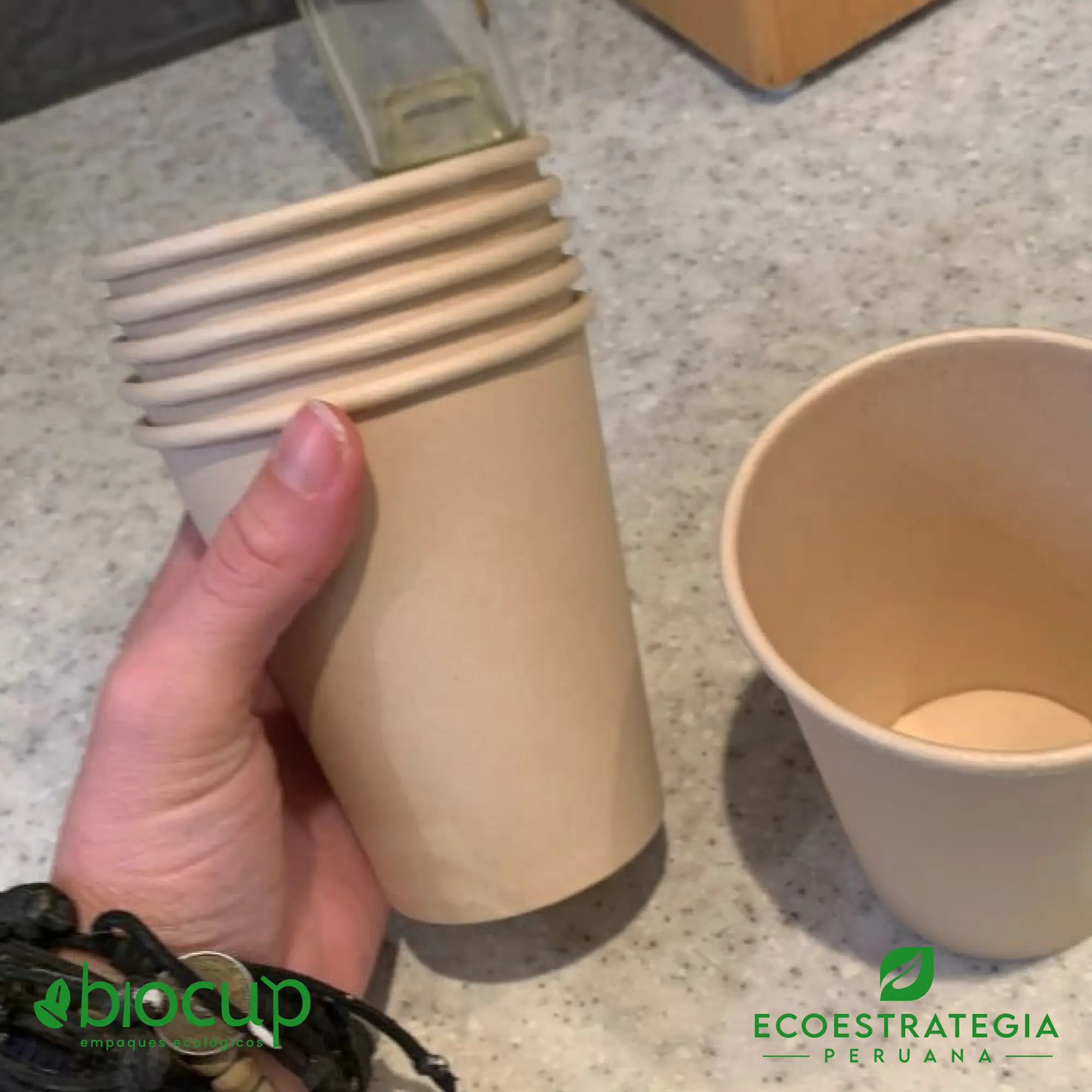 Este vaso de 10 oz es un producto de materiales biodegradables y compostables, hecho a base de fibra de bambú. Cotiza tus vasos para bebidas frias o calientes