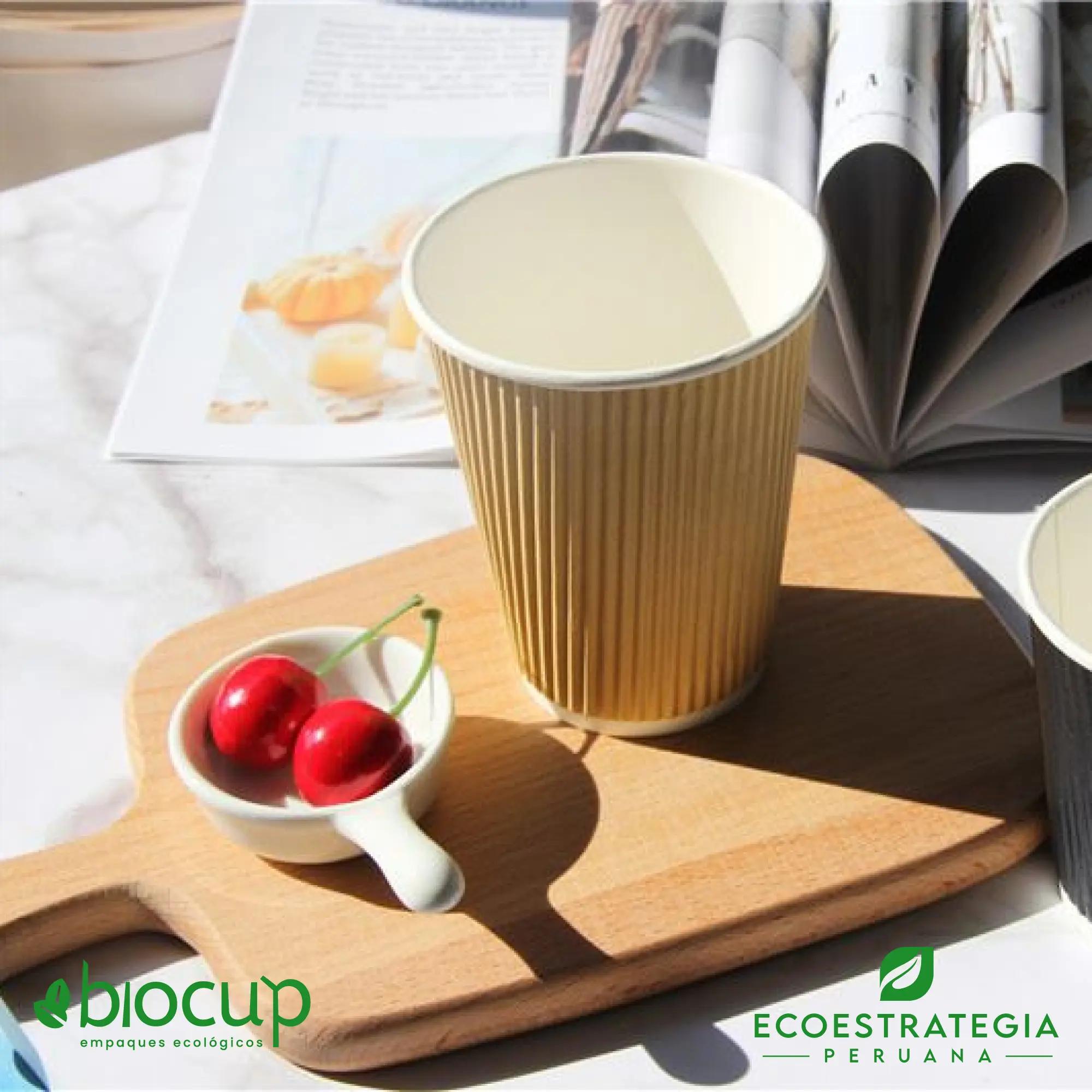 Vaso corrugado biodegradable de fibra de bambú de 8 oz Este vaso corrugado de 8 oz es un producto de materiales biodegradables, hecho a base de fibra de bambú. Cotiza tus vasos para bebidas frías o calientes